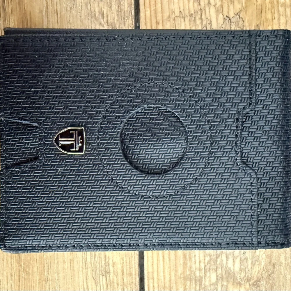 Black Travando air tag Men's Wallet